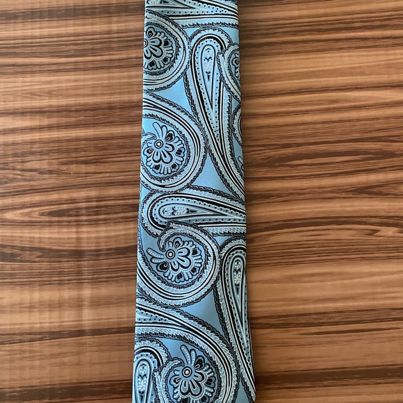 Alexander Julian Colours Men’s Blue Paisley Tie - Picture 2 of 5